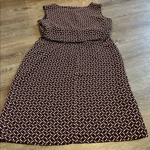LOFT Red and Black Geometric Dress size 6 - Picture 5 of 5